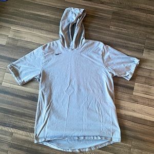 Men’s Nike XL t-shirt with hoodie
